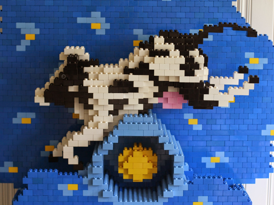 This LEGO® DUPLO® cow jumping over the moon is done by Build with me blog.